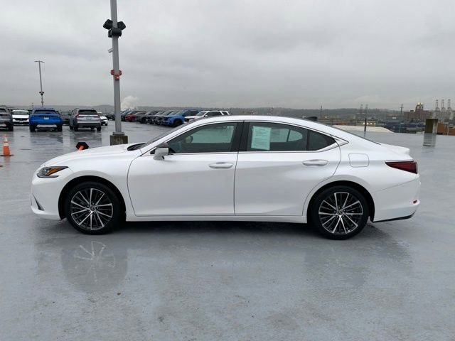 Used 2025 Lexus ES 350 w/ Premium Package image 5