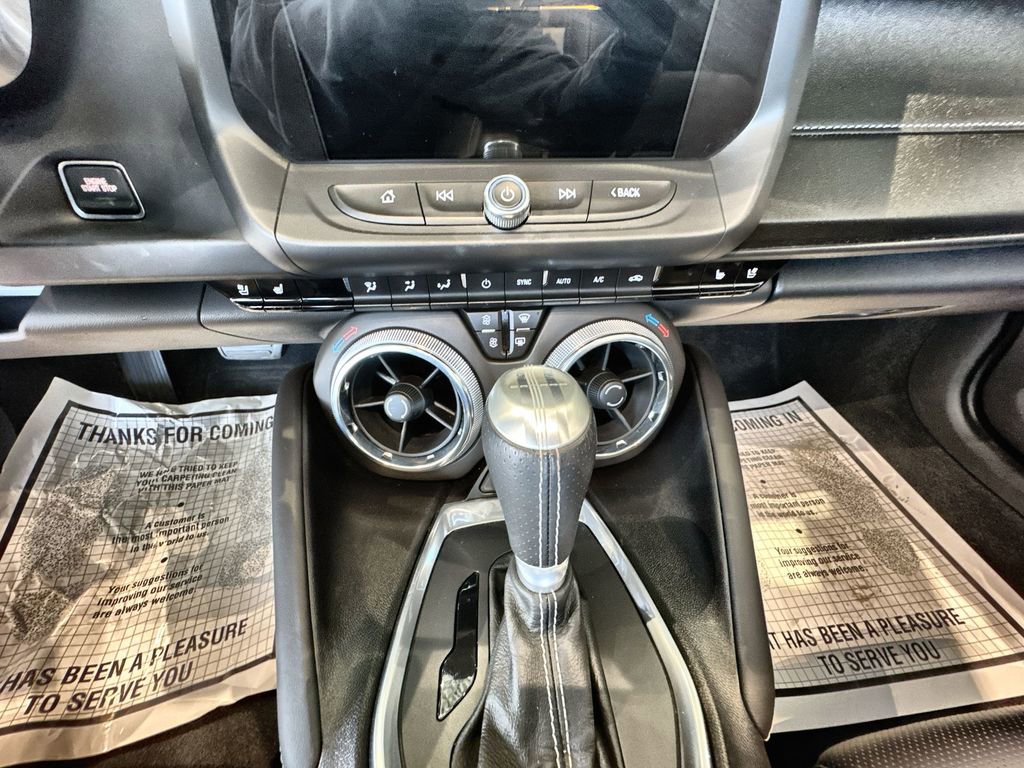 Used 2016 Chevrolet Camaro SS RWD image 16