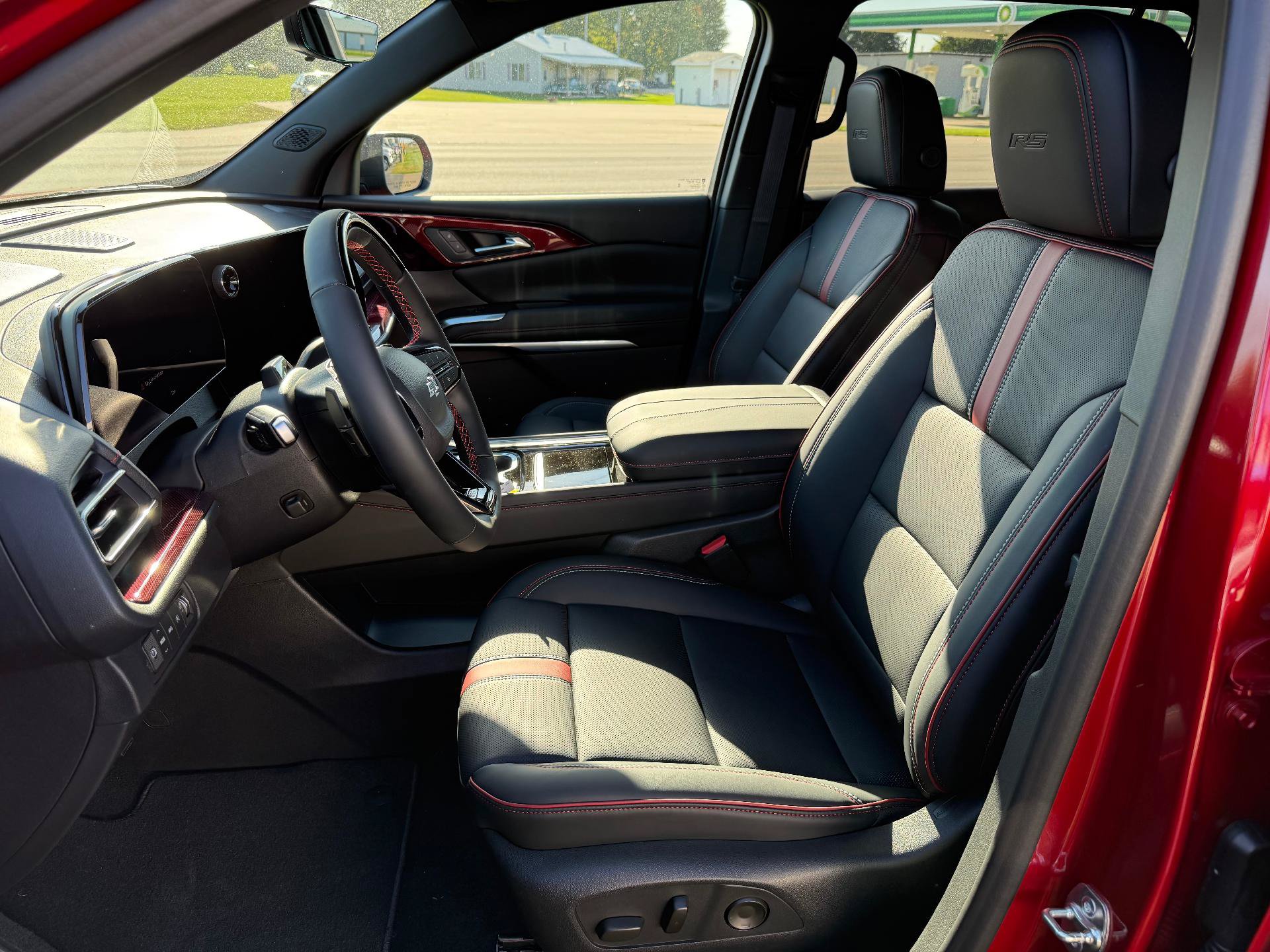 New 2027 Chevrolet Traverse RS AWD/4WD image 13