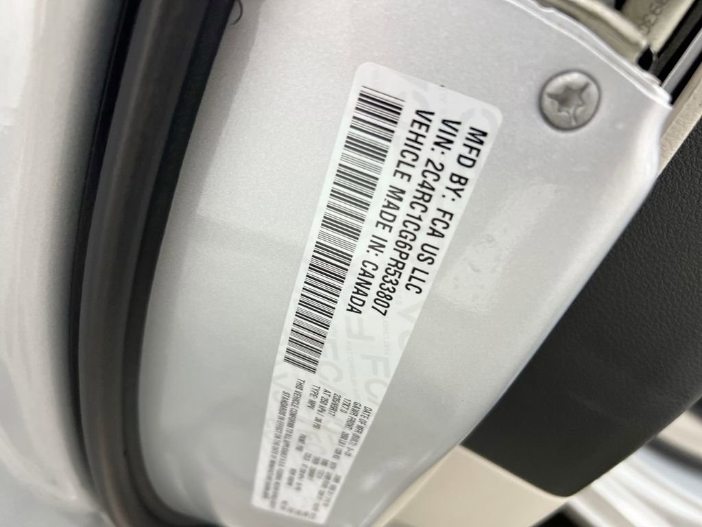 Used 2023 Chrysler Voyager LX image 28