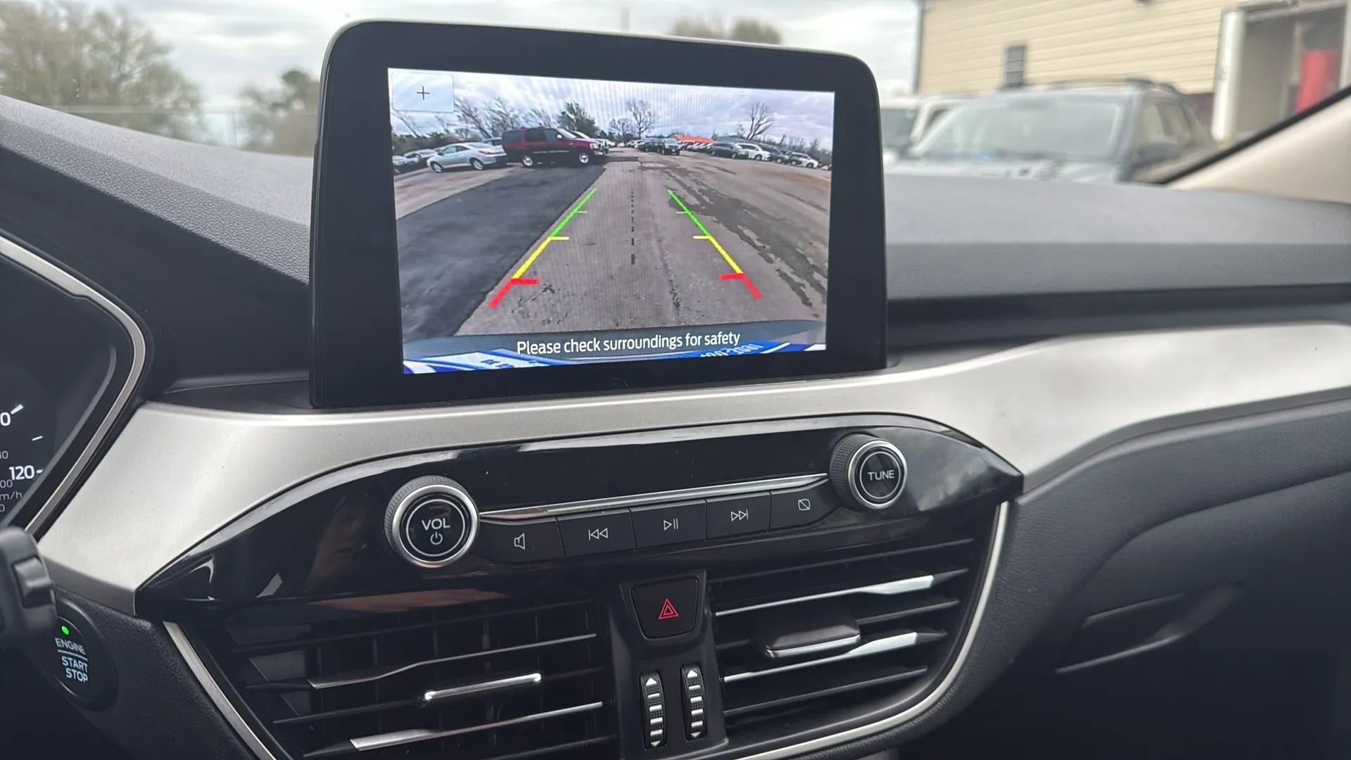 Used 2020 Ford Escape SE image 22