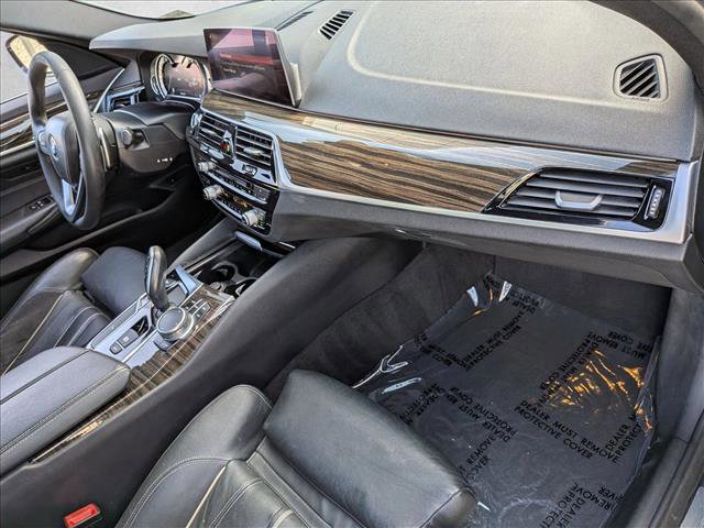 Used 2019 BMW 530i xDrive w/ Convenience Package AWD/4WD image 23