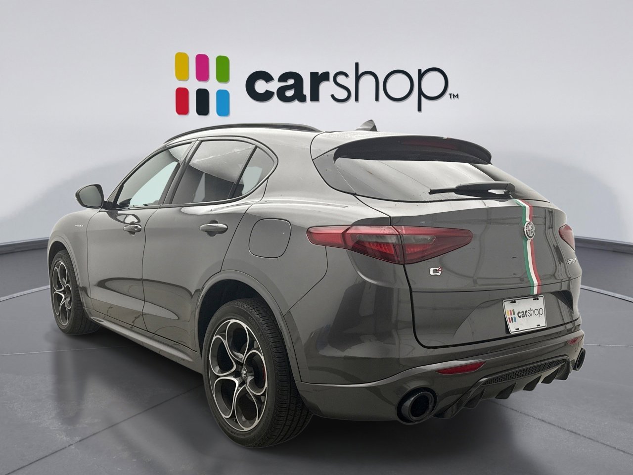 Used 2022 Alfa Romeo Stelvio Veloce AWD/4WD image 3