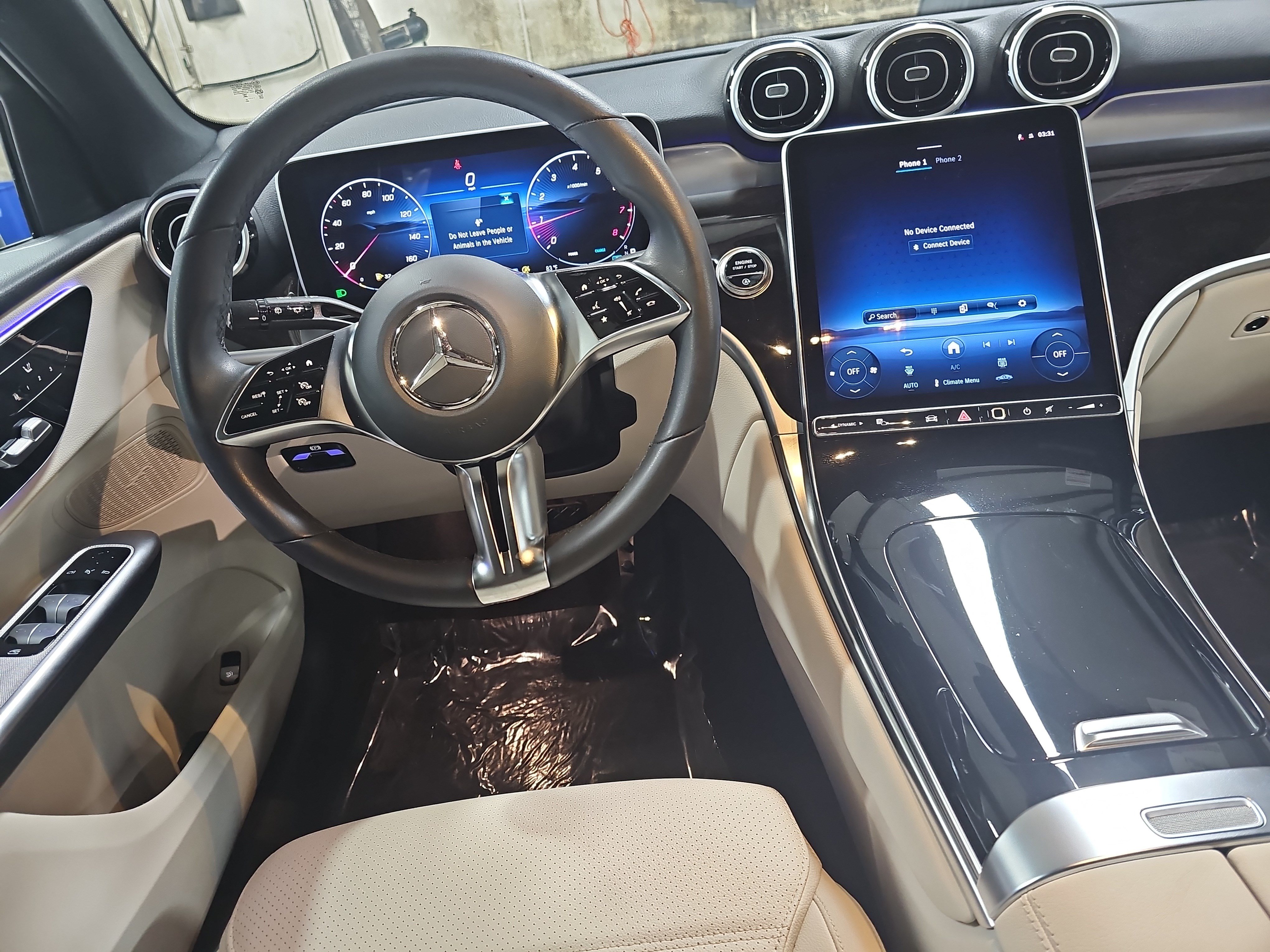 Used 2025 Mercedes-Benz GLC 300 4MATIC image 18