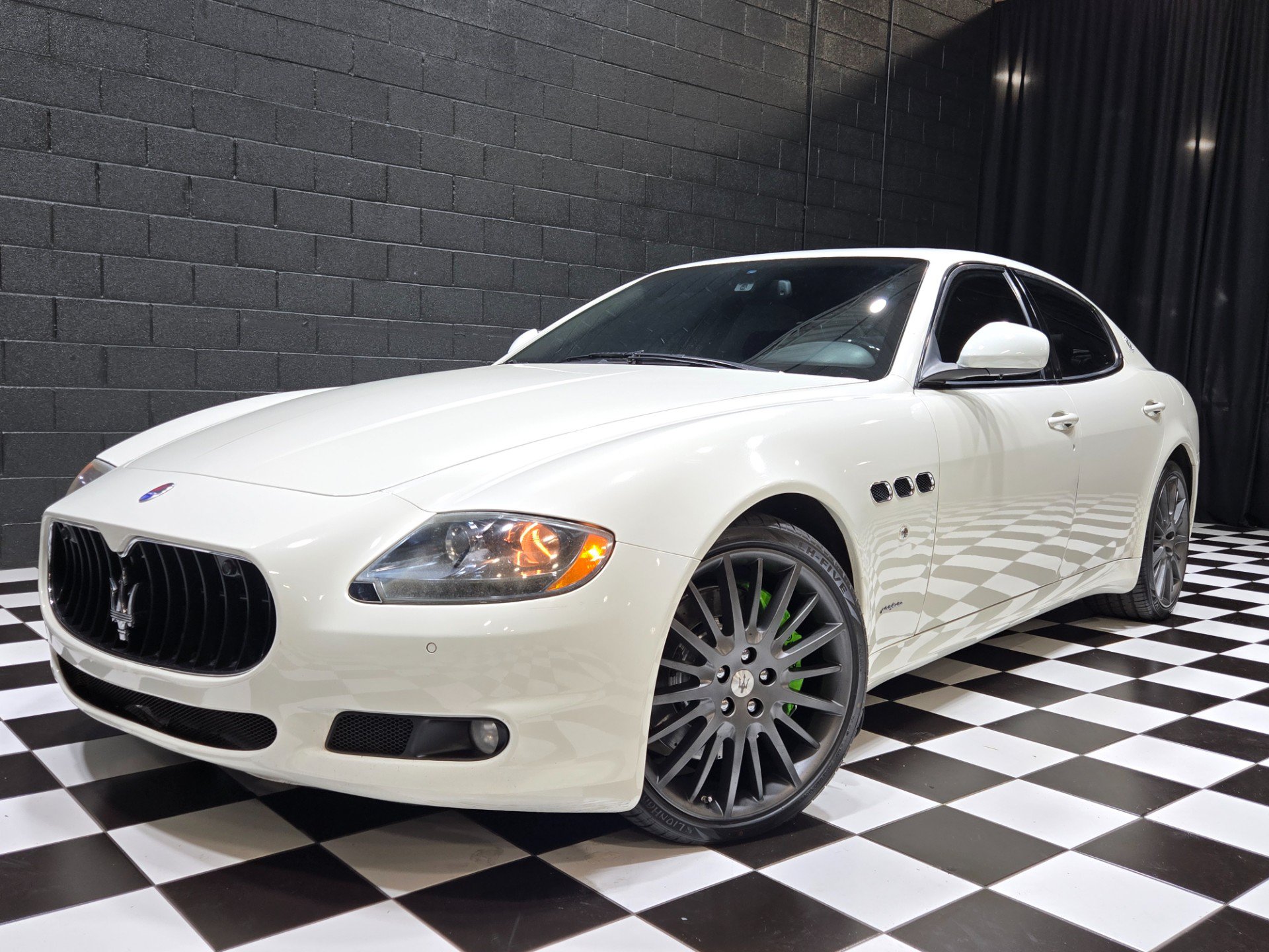 Used 2012 Maserati Quattroporte S RWD image 3