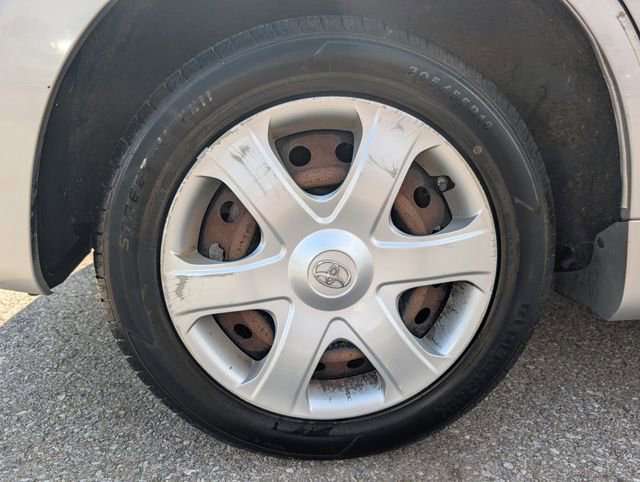 Used 2009 Toyota Matrix FWD image 25