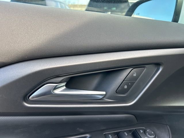 New 2026 Chevrolet Equinox EV LT image 12