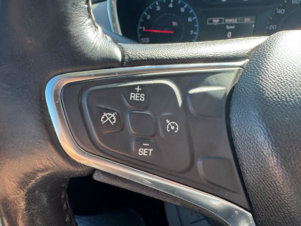 Used 2018 Chevrolet Equinox LT AWD/4WD image 17