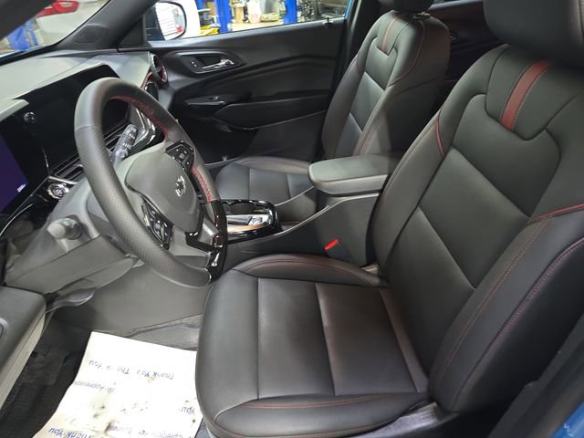 New 2025 Chevrolet Trax RS w/ Driver Confidence Package image 17