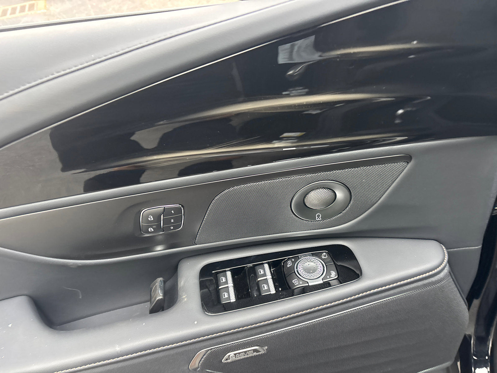 New 2026 Lincoln Nautilus Reserve image 12