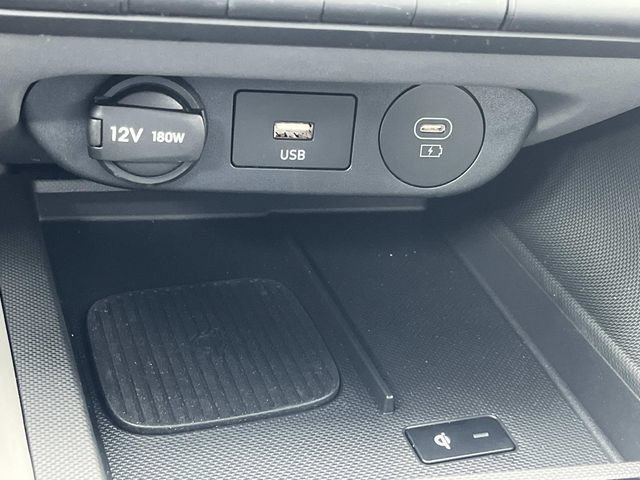 Certified 2025 Hyundai Elantra Sport FWD image 32