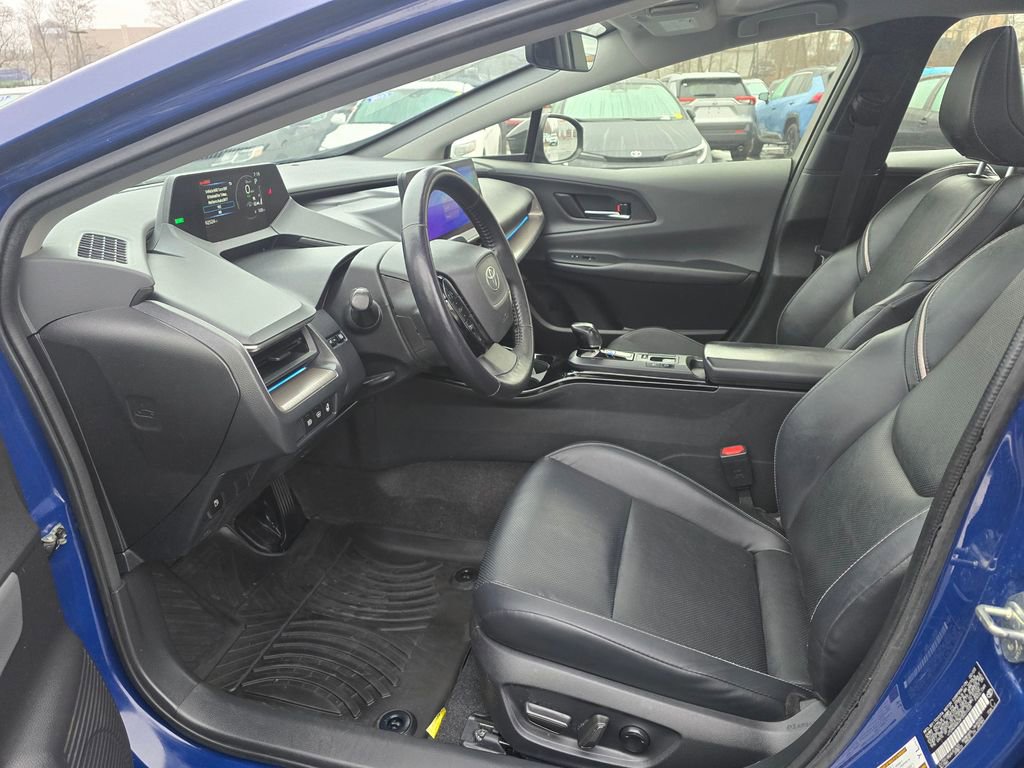Used 2023 Toyota Prius XLE AWD/4WD image 15