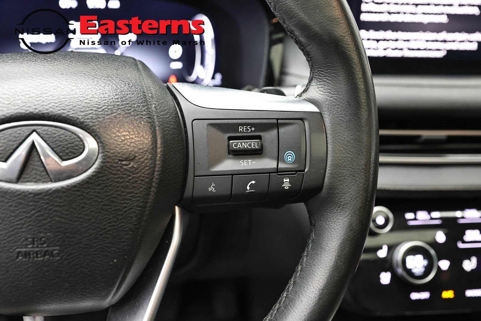 Used 2023 INFINITI QX60 Luxe w/ Cargo Package AWD/4WD image 16