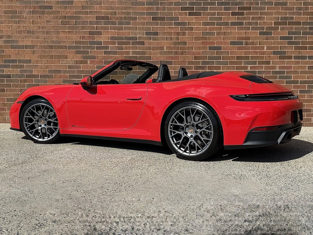 Certified 2025 Porsche 911 Carrera image 3