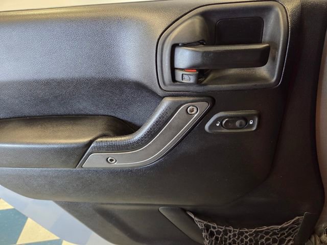 Used 2015 Jeep Wrangler Unlimited Sport w/ Quick Order Package 24S AWD/4WD image 26