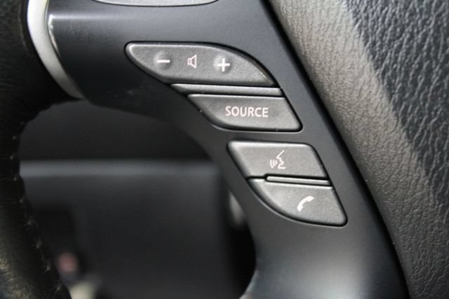 Used 2019 Nissan Pathfinder Platinum AWD/4WD image 14