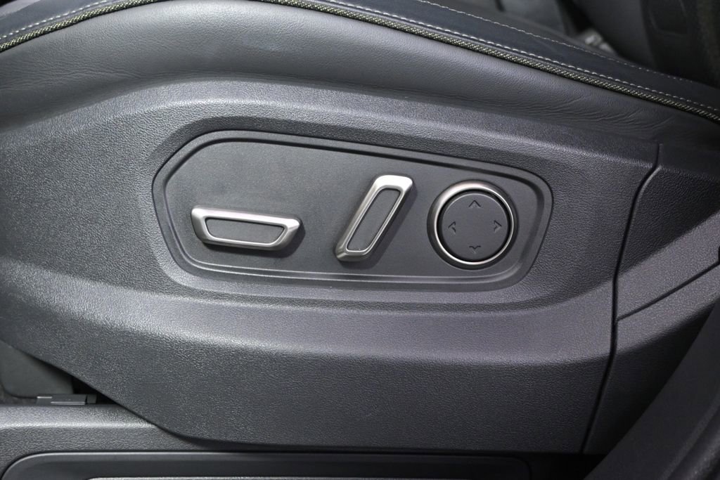 Used 2023 Rivian R1S Adventure AWD/4WD image 14