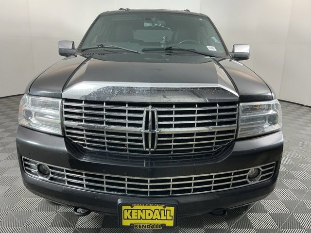 Used 2012 Lincoln Navigator Base image 2