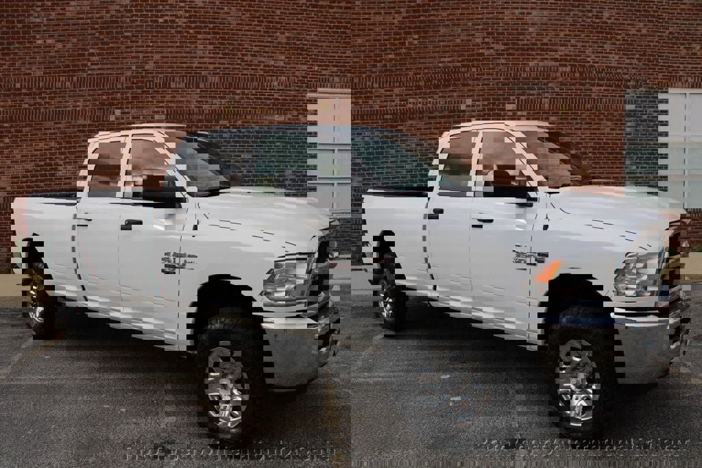 Used 2017 RAM 3500 Tradesman w/ Chrome Appearance Group image 2