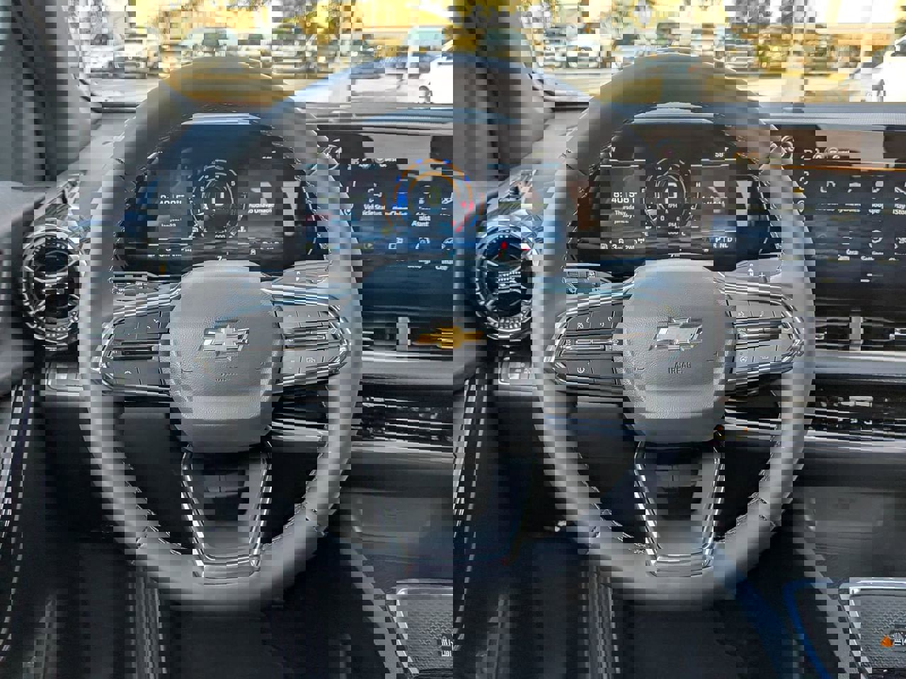 Used 2026 Chevrolet Equinox LT w/ Convenience Package II image 10