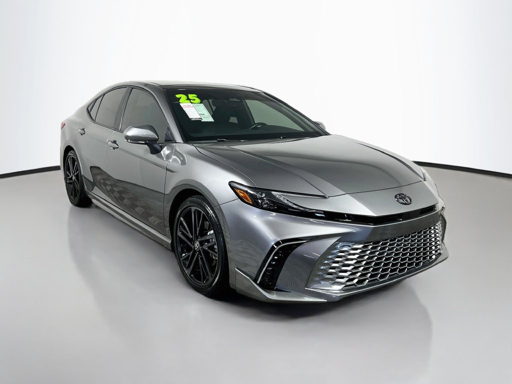 Used 2025 Toyota Camry XSE FWD image 1