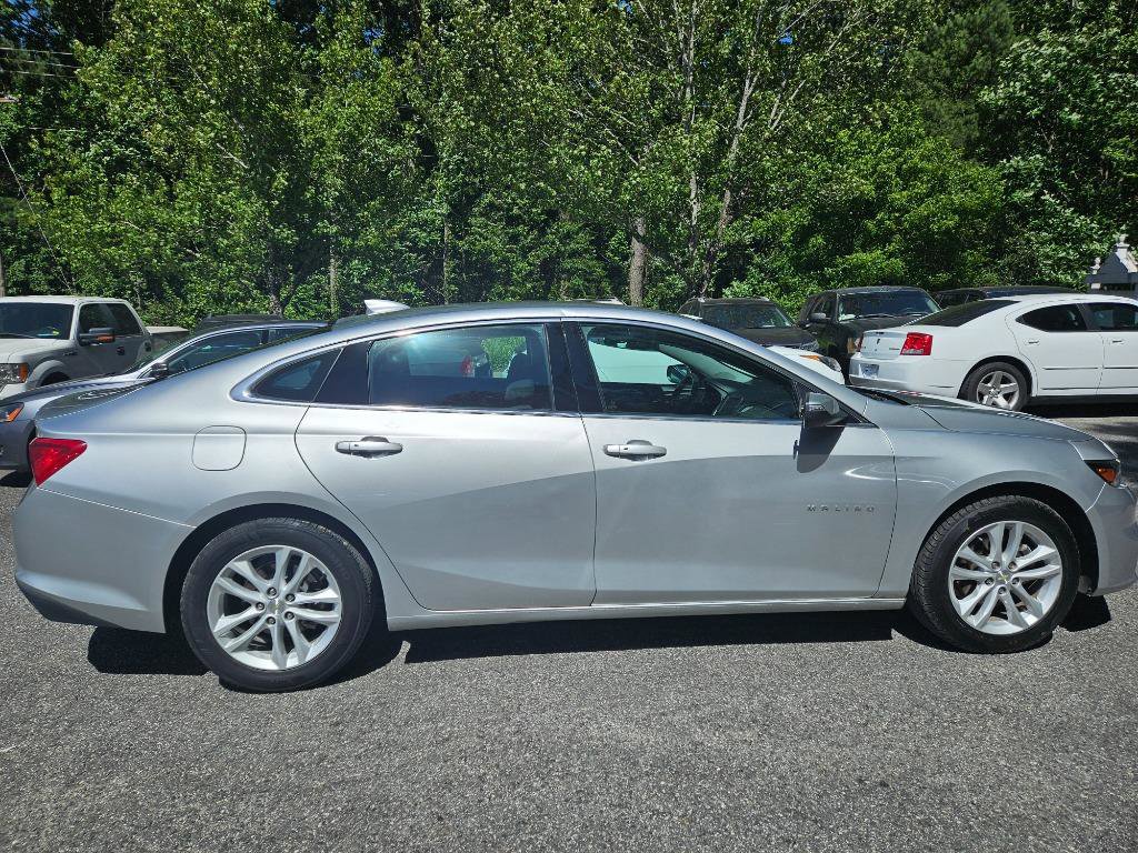 Used 2018 Chevrolet Malibu LT image 9