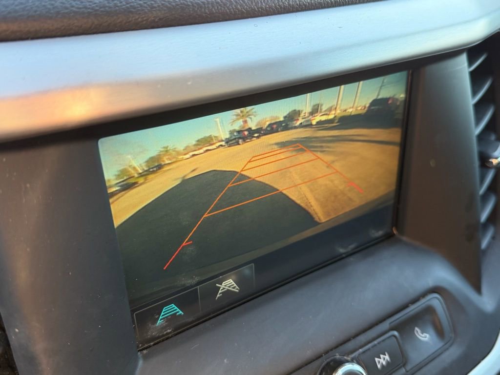 Used 2017 GMC Acadia SLE image 21