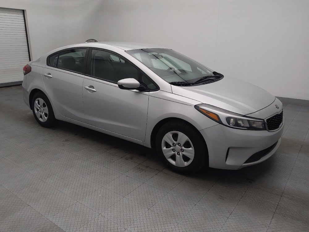 Used 2017 Kia Forte LX image 11