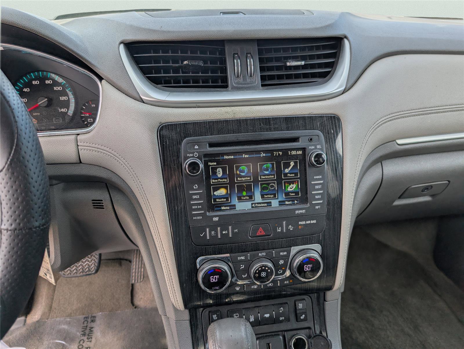 Used 2017 Chevrolet Traverse Premier image 16