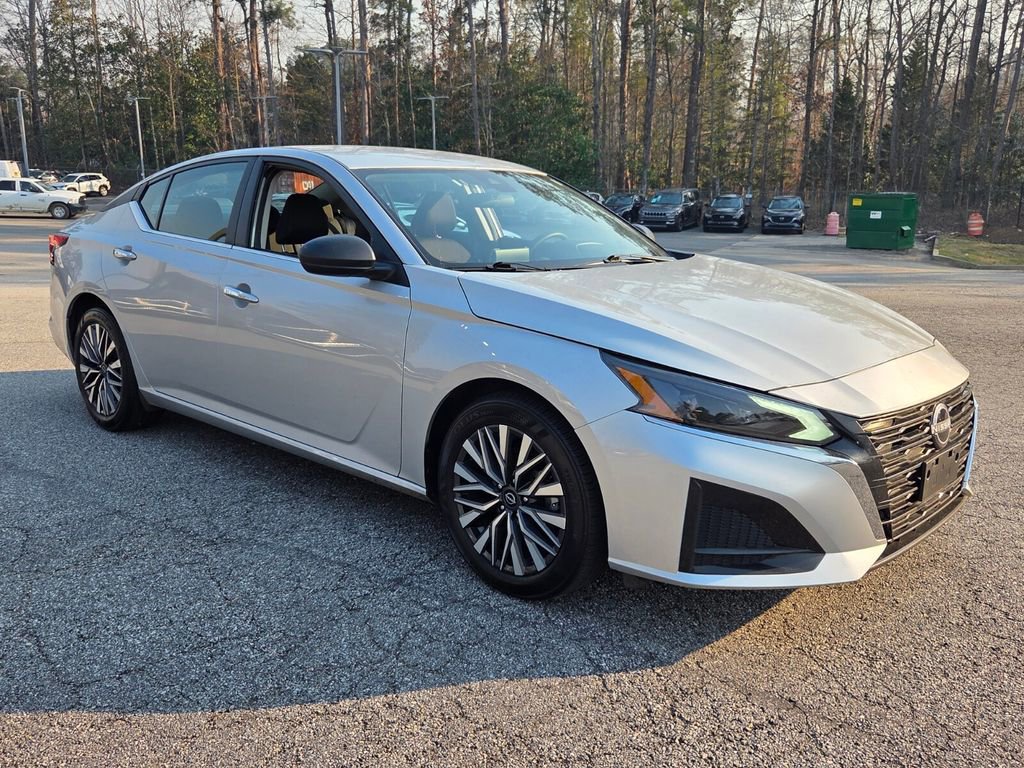 Used 2024 Nissan Altima 2.5 SV video 1