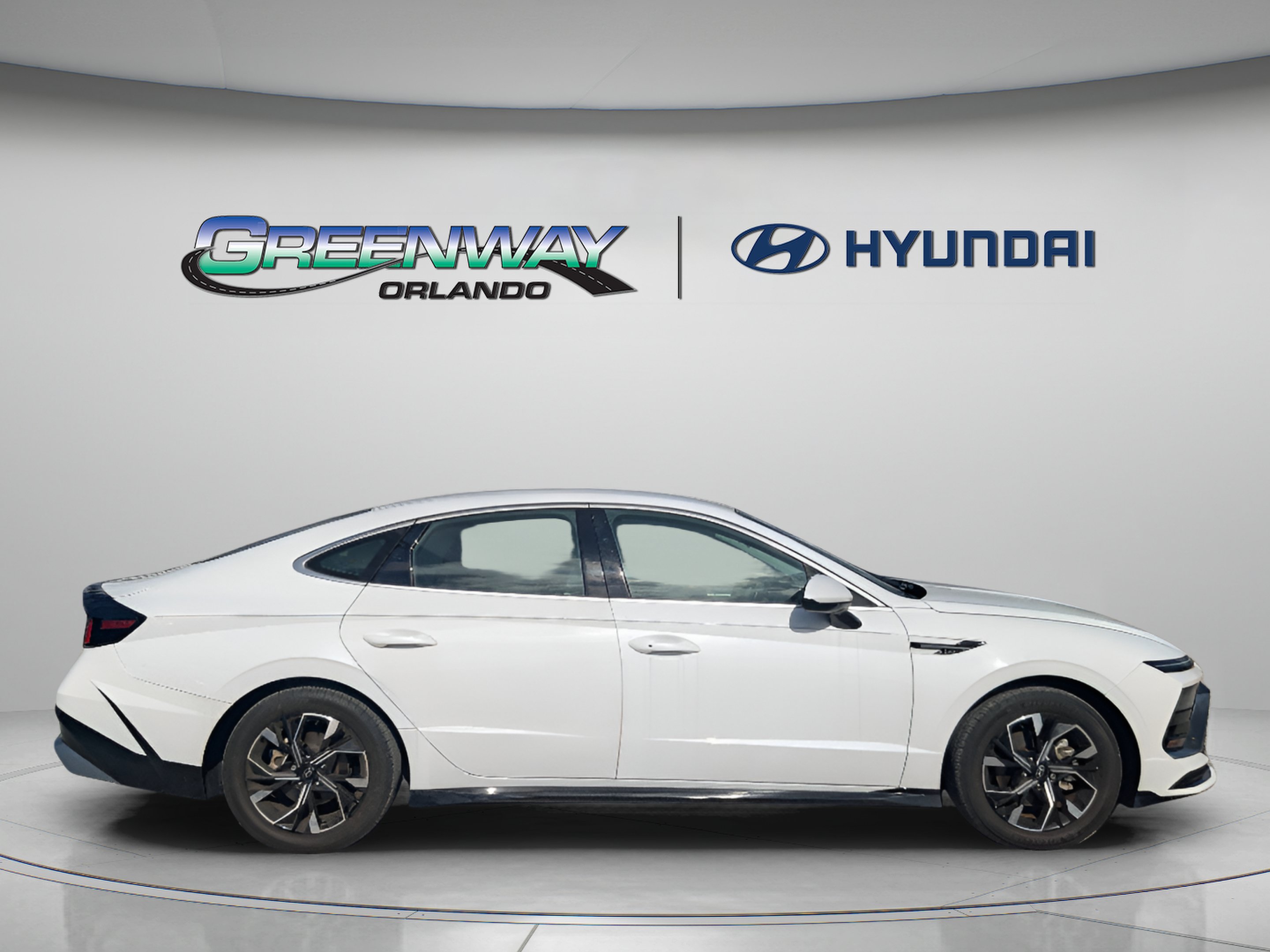Certified 2024 Hyundai Sonata SEL FWD image 9