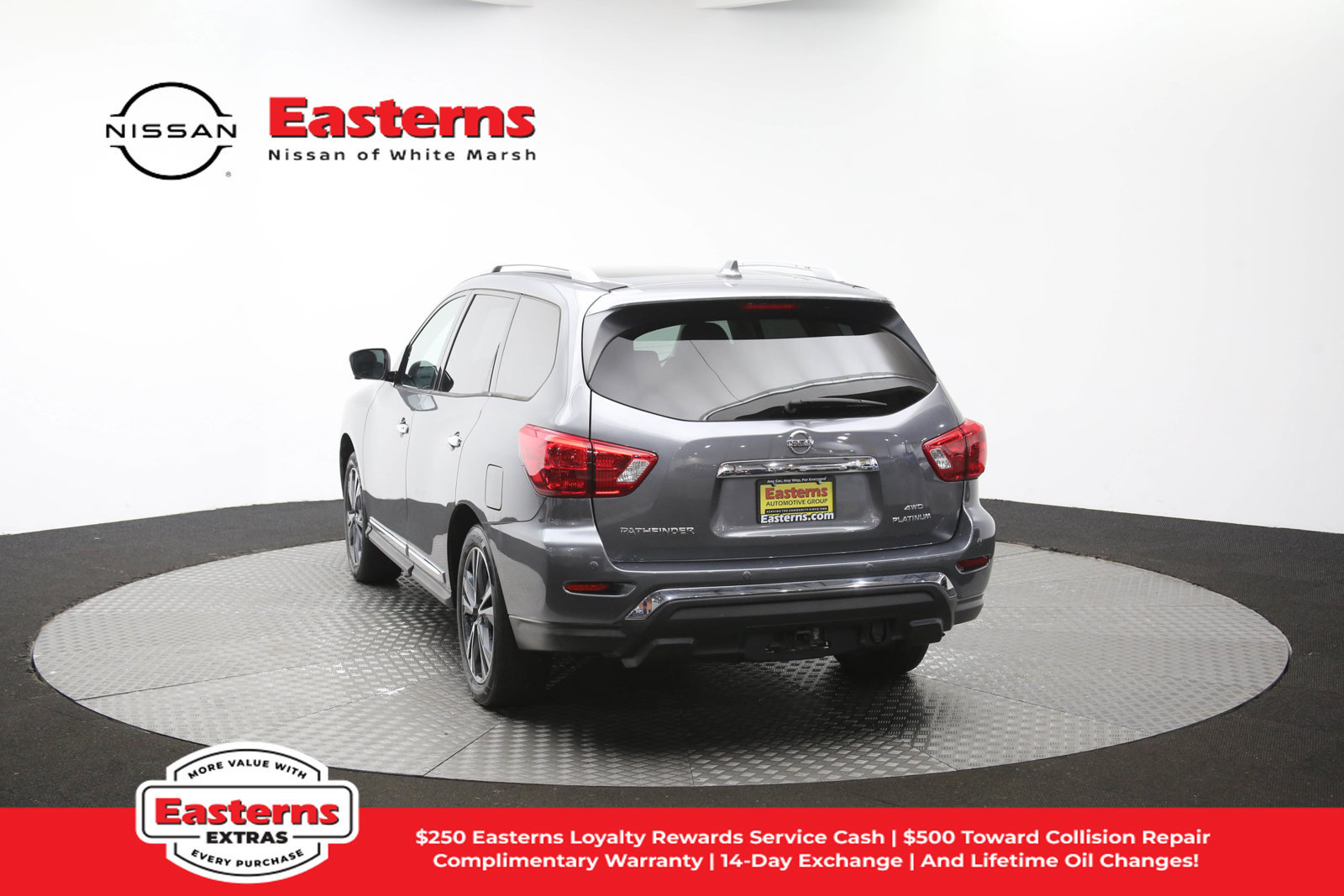 Used 2020 Nissan Pathfinder Platinum AWD/4WD image 38