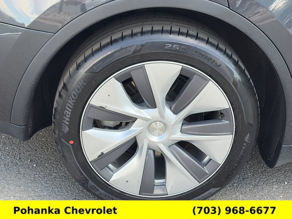 Used 2024 Tesla Model Y Long Range RWD image 25