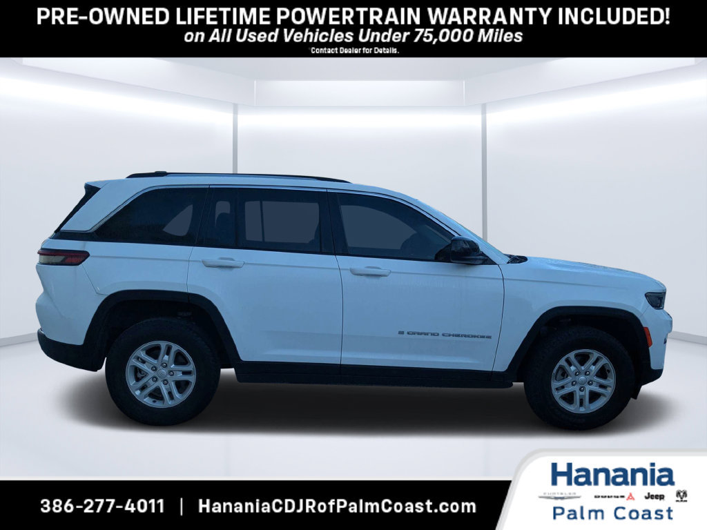 Used 2023 Jeep Grand Cherokee Laredo RWD image 2
