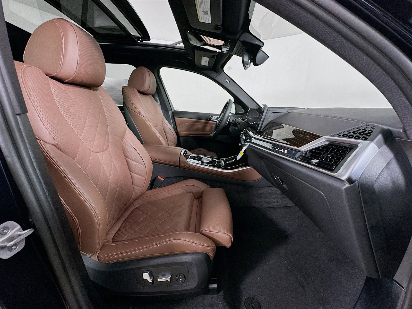 New 2026 BMW X5 xDrive40i w/ M Sport Package image 30