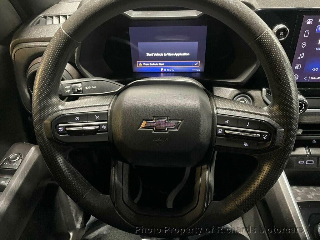 Used 2023 Chevrolet Colorado Trail Boss w/ Technology Package image 12