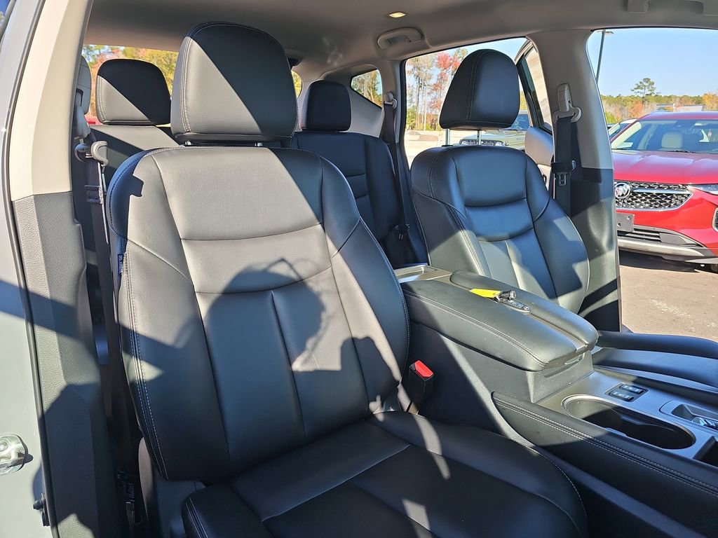 Used 2024 Nissan Murano SV w/ SV Midnight Edition Package image 13