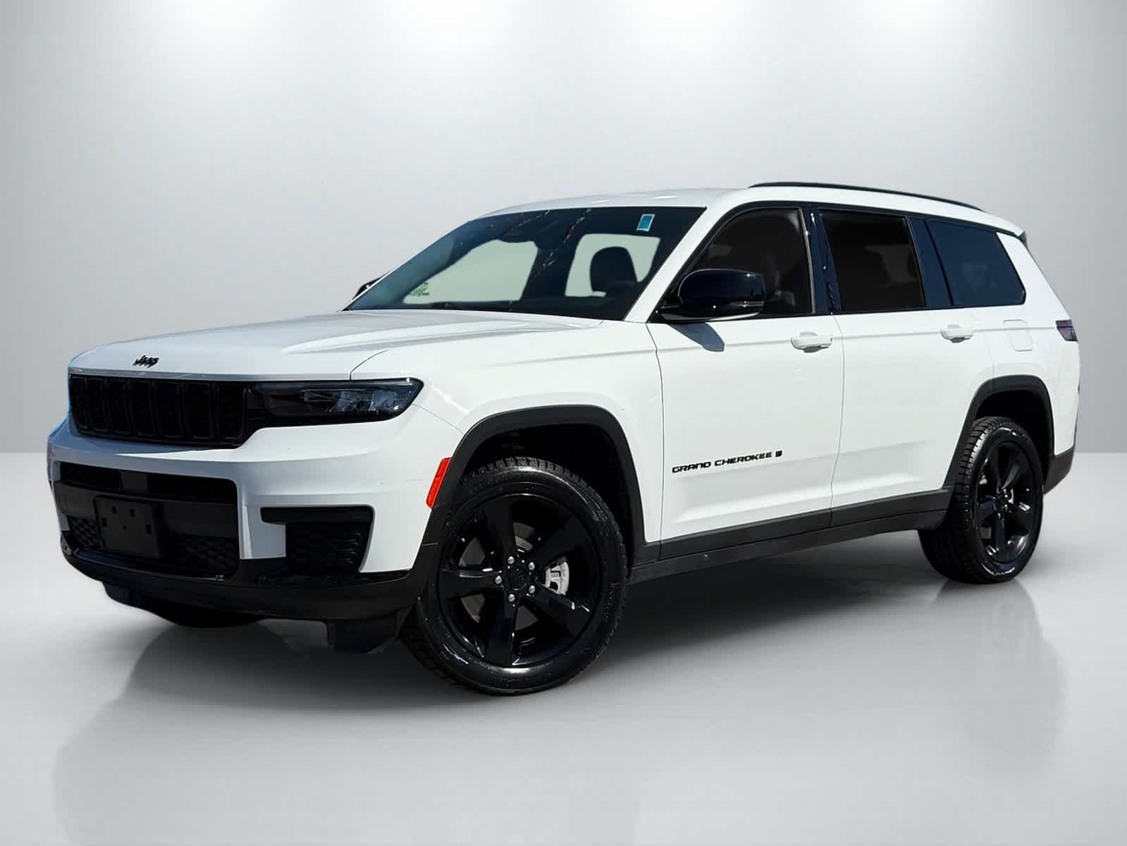 Used 2023 Jeep Grand Cherokee L Laredo RWD image 1