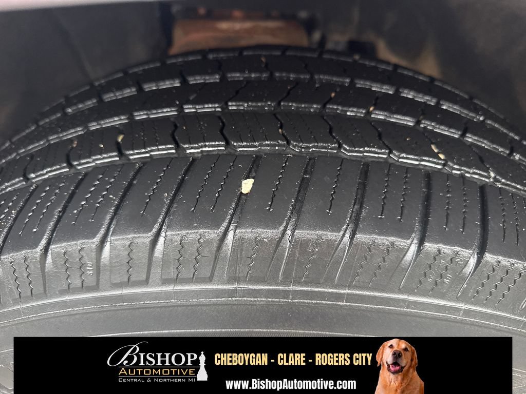 Used 2015 Chevrolet Suburban LTZ AWD/4WD image 20