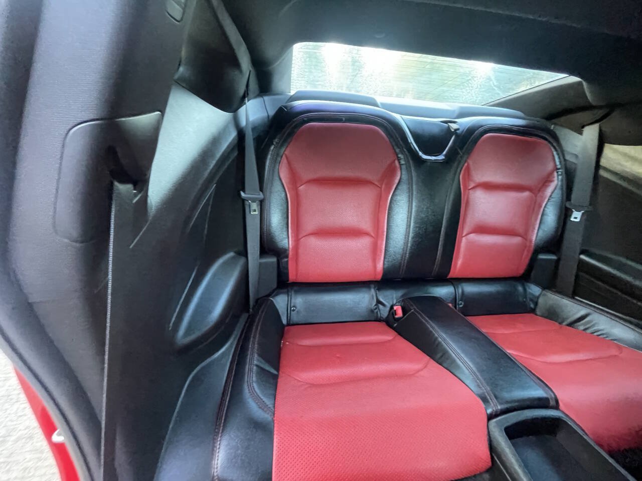 Used 2019 Chevrolet Camaro SS w/ Black Appearance Package RWD image 17
