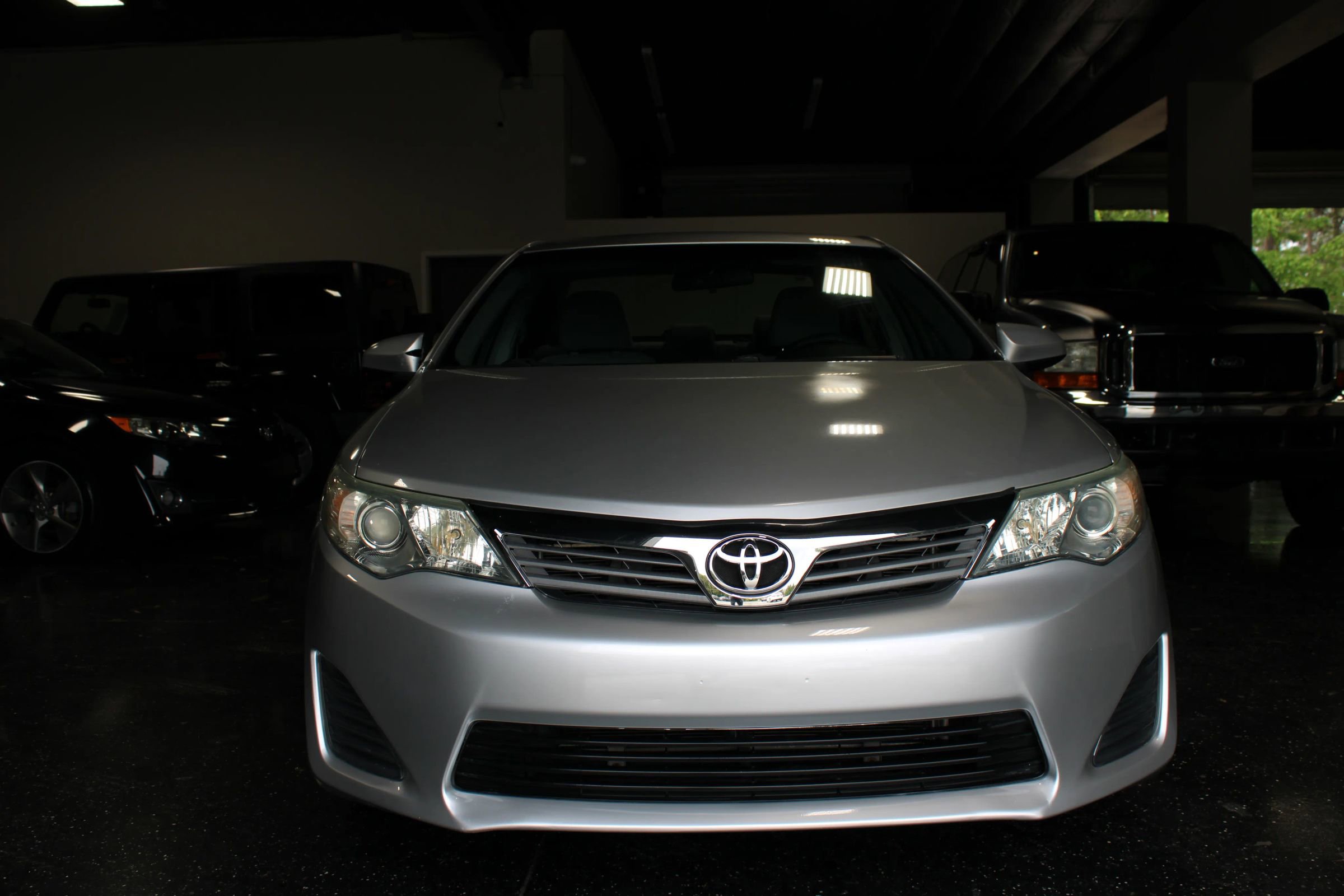Used 2012 Toyota Camry L FWD image 7