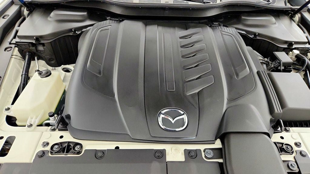 Used 2025 MAZDA CX-70 3.3 Turbo w/ Preferred Package AWD/4WD image 27