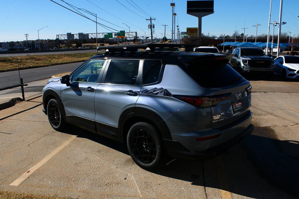 New 2026 Mitsubishi Outlander Trail Edition image 11