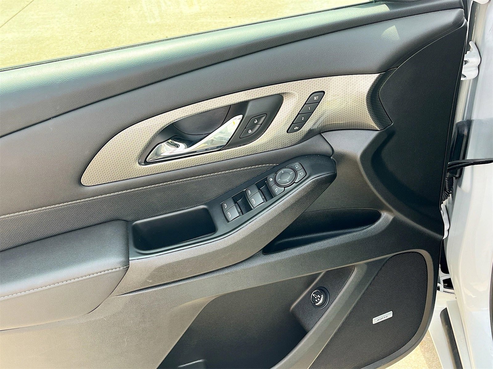 Used 2023 Chevrolet Traverse Premier w/ LPO, Floor Liner Package image 18