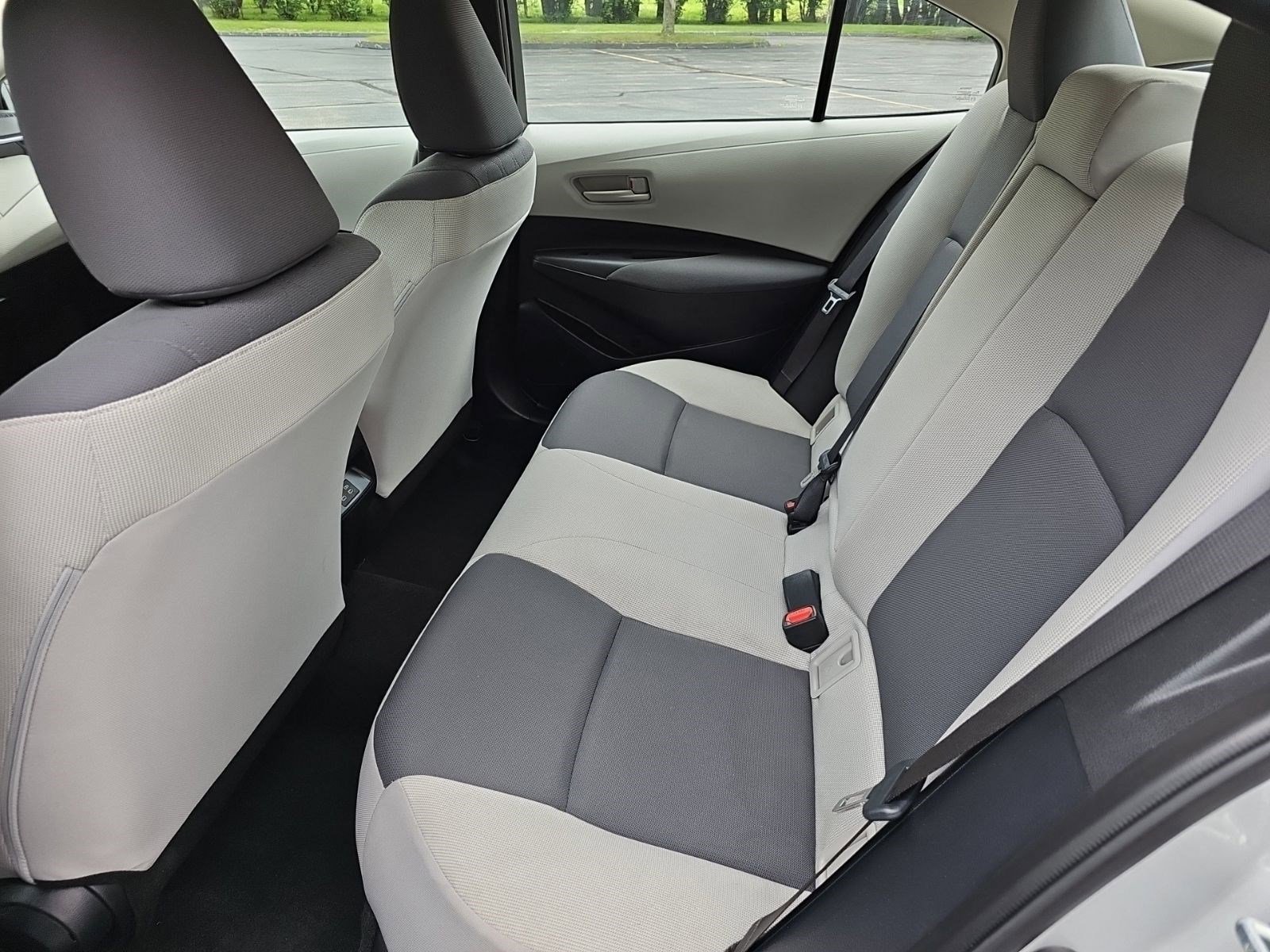 Used 2024 Toyota Corolla LE FWD image 16