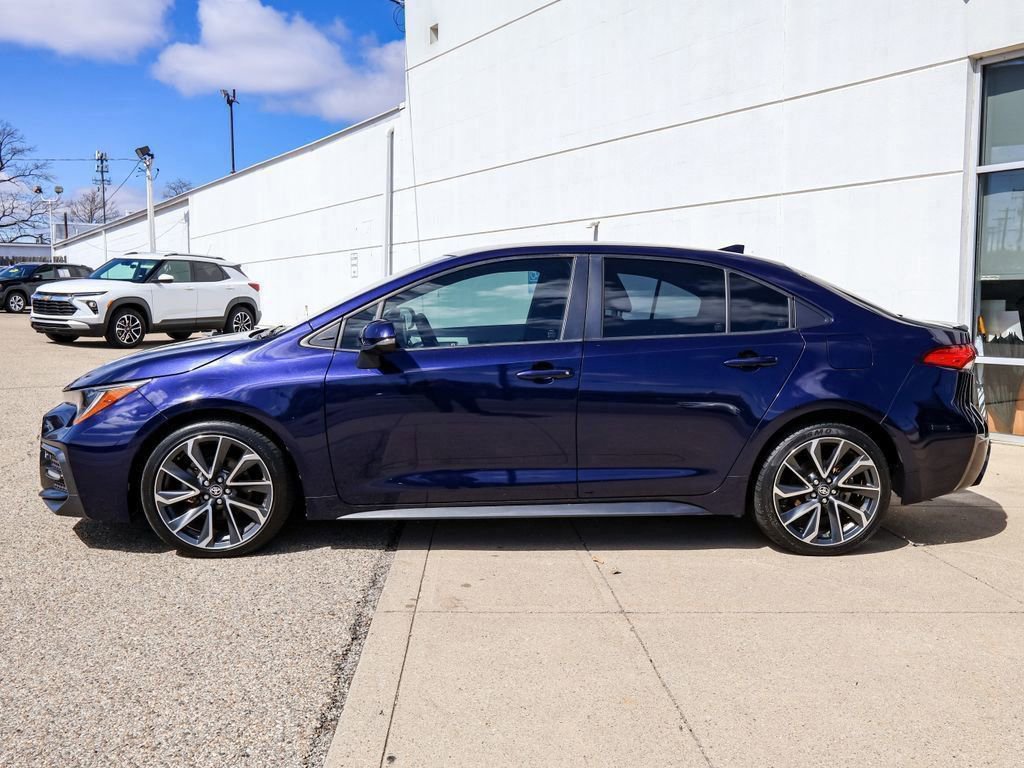 Used 2020 Toyota Corolla SE image 2