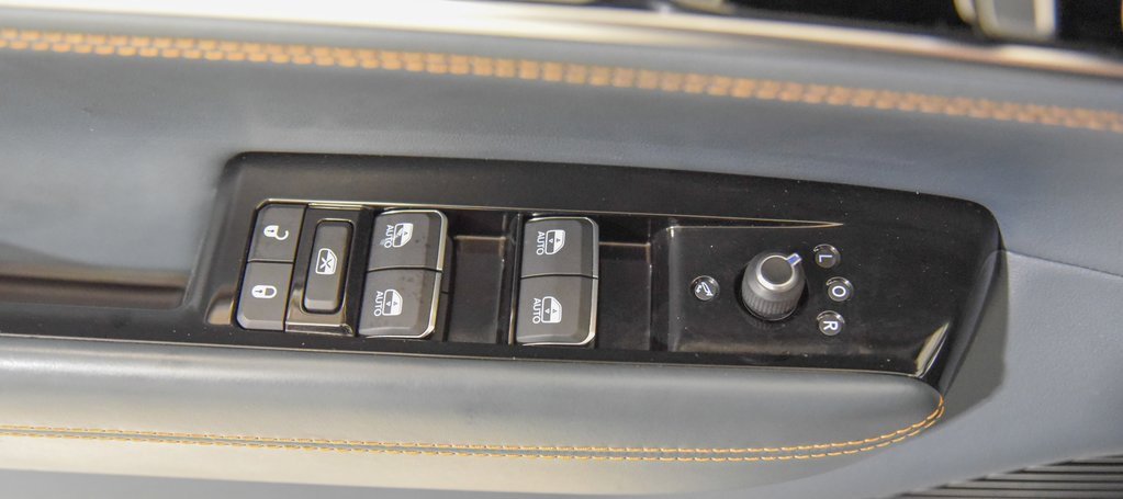 Used 2022 Jeep Grand Wagoneer Series II w/ Premium Group II image 16