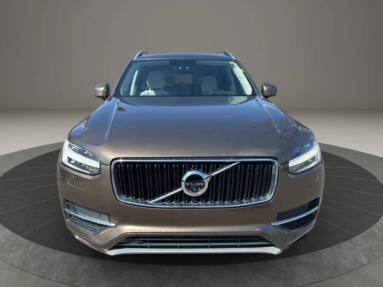Used 2016 Volvo XC90 T6 Momentum w/ Momentum Plus Package AWD/4WD image 2