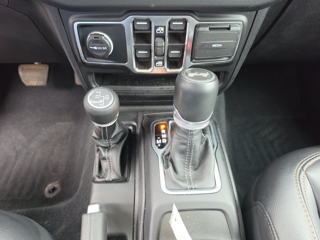 Used 2024 Jeep Wrangler Unlimited Sahara AWD/4WD image 20