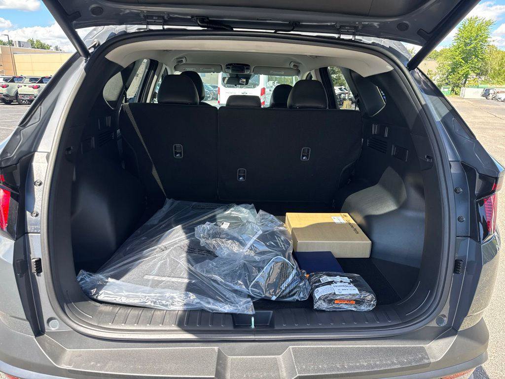 New 2026 Hyundai Tucson SEL Plus FWD image 8